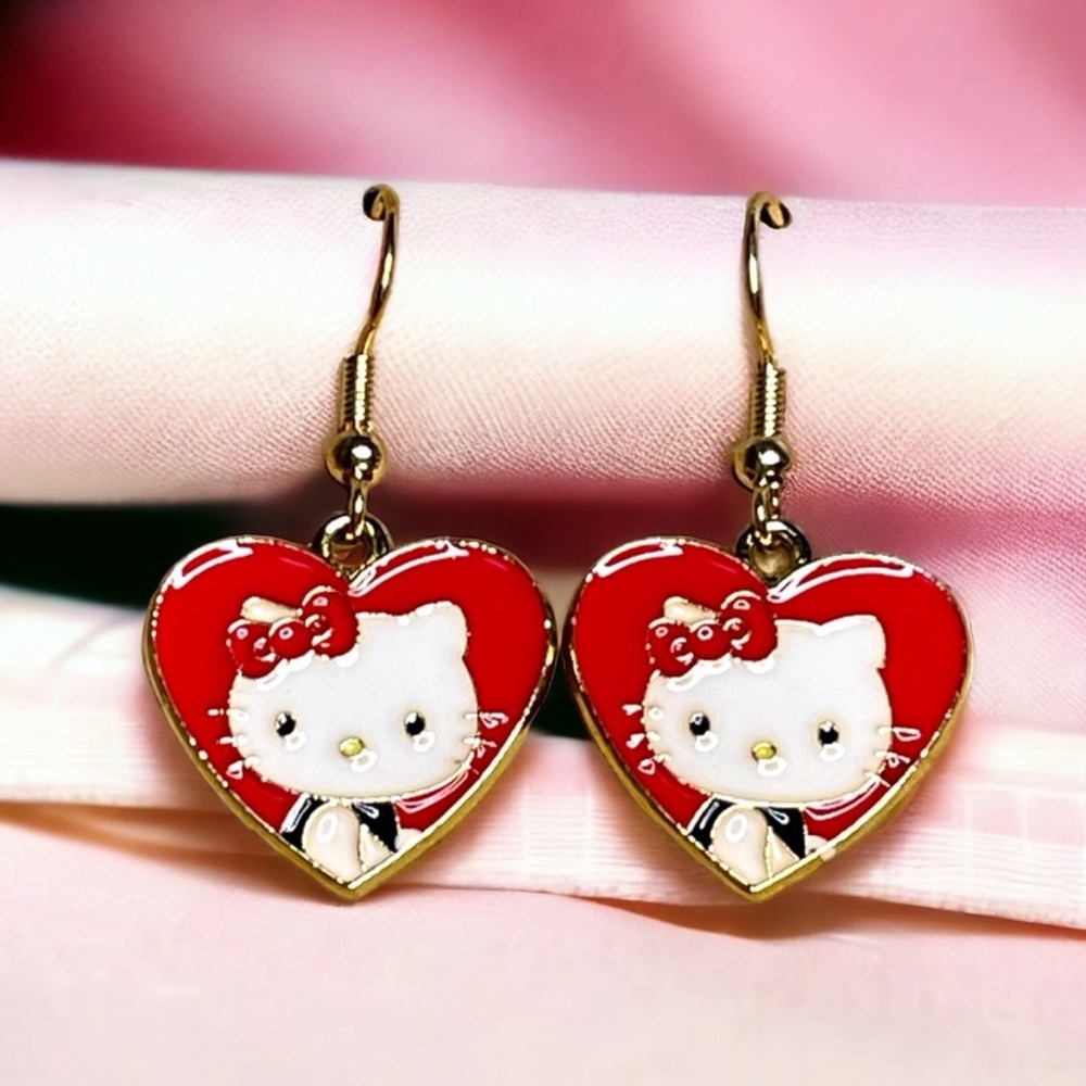 Hello Kitty Heart NEW Boutique Earrings